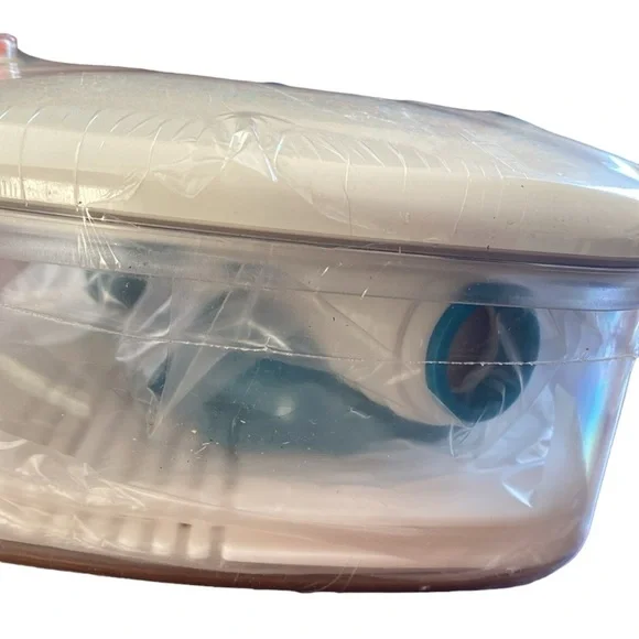 New Unused 15 Piece Including Racks Platinum Vacuum Containers